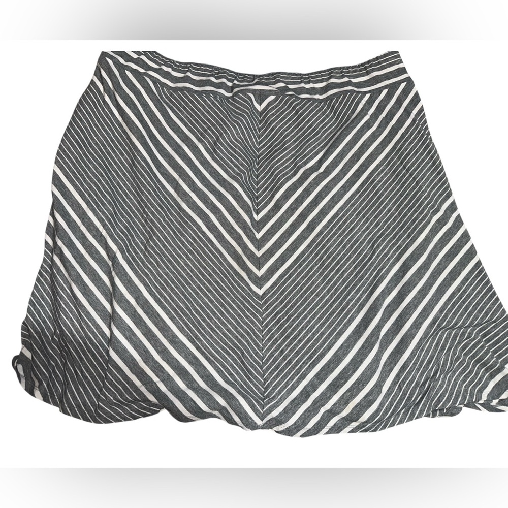 Women’s Ava & Viv skirt